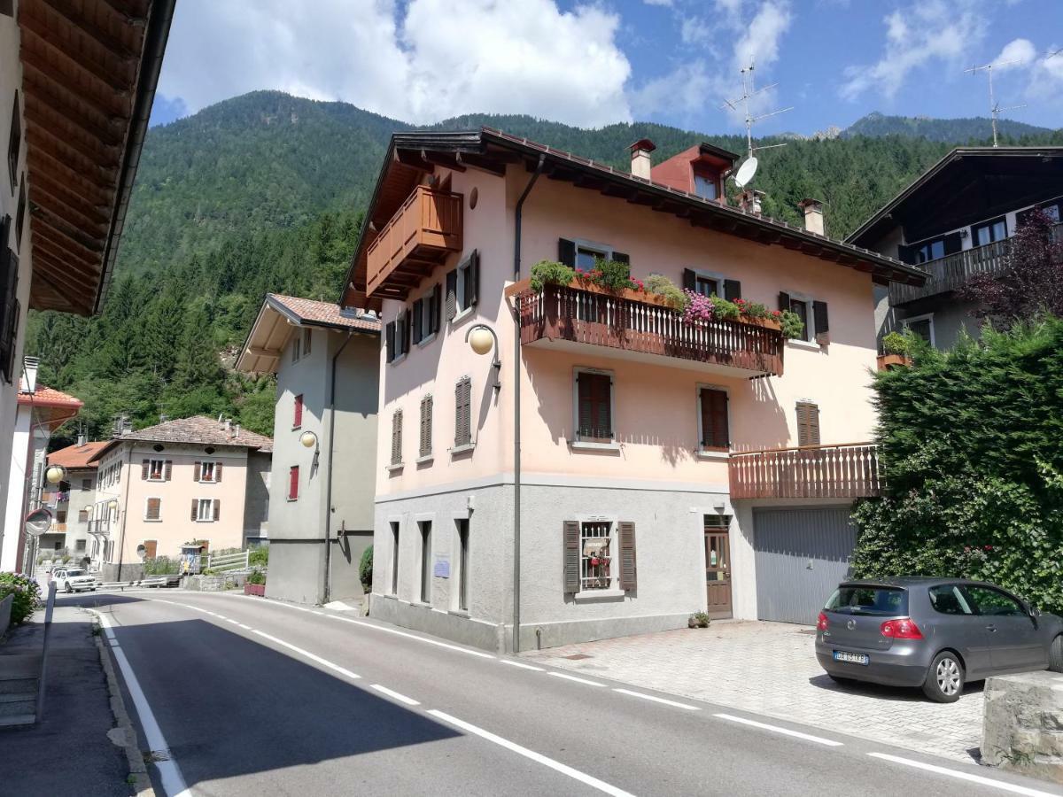 Appartamento Collini Spiazzo  Buitenkant foto